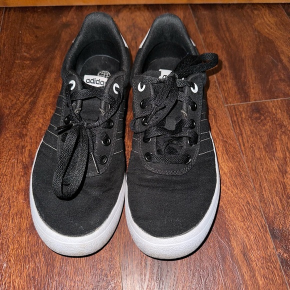 Youth Adidas Vulcraid3r Skateboarding Shoes size 6 - Picture 2 of 8